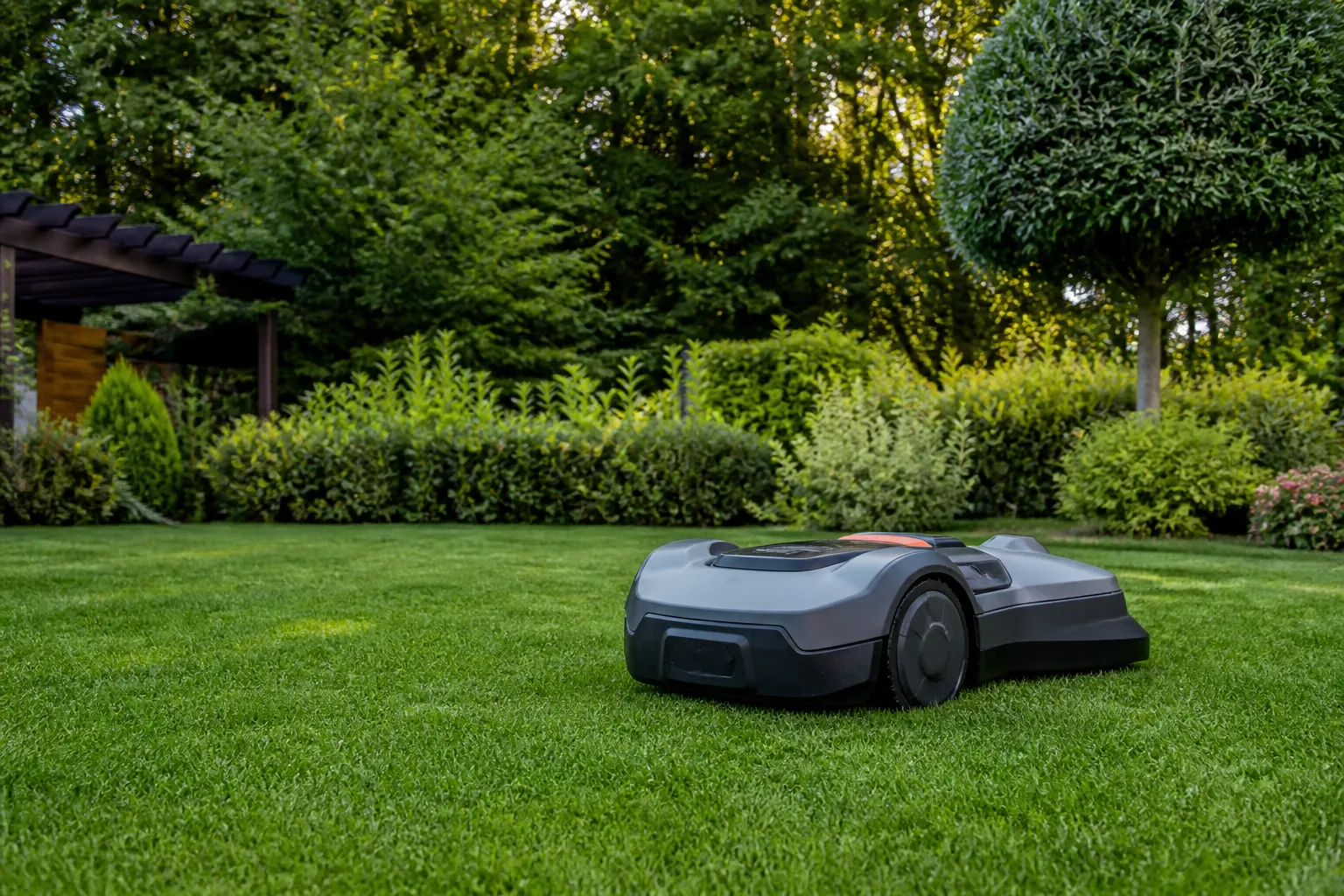 Издание The Verge назвало Segway Navimow X430 лучшей роботизированной газонокосилкой