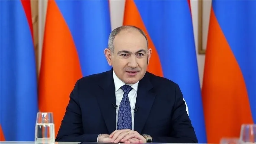 Пашинян повідомив Путіну, що не відвідає парад 9 травня в Москві
