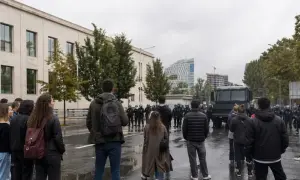 Музыкальный колледж Лондона отстранил преподавателя, ездившего с концертом в оккупированный Мариуполь