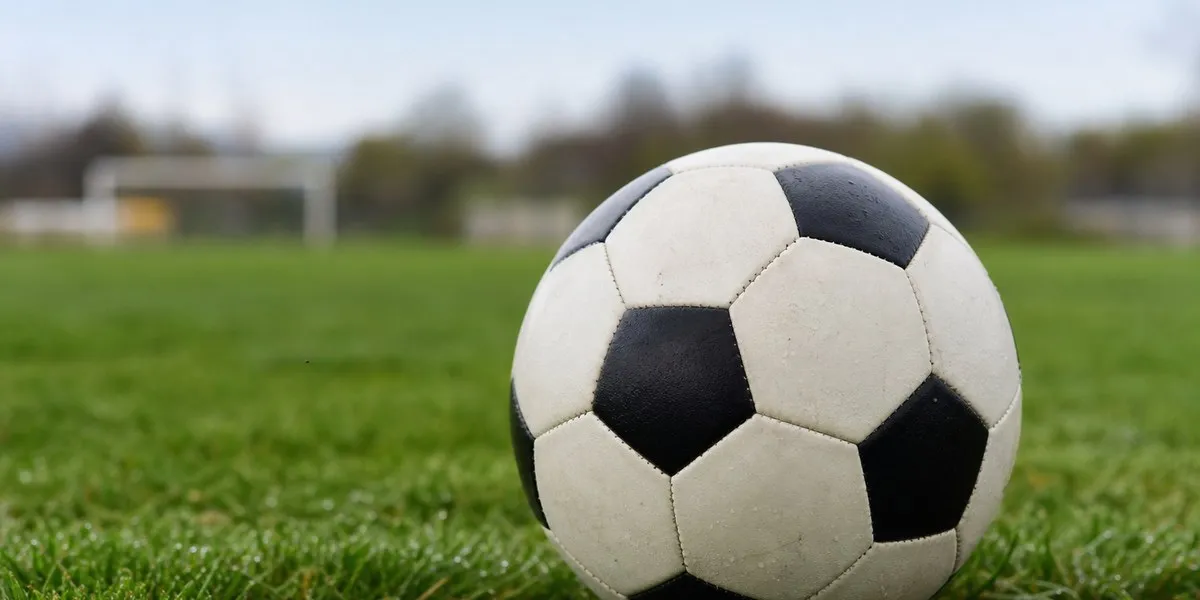 Тоттенгем у меншості вирвав нічию з Манчестер Юнайтед — BBC Sport