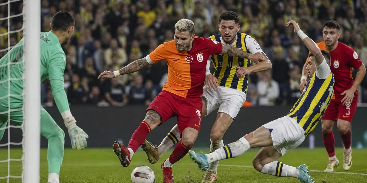 Trabzonspor thrash Galatasaray 4:0 in Turkish Super Lig — Anadolu Agency