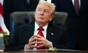 Франція збирає Раду оборони через Іран