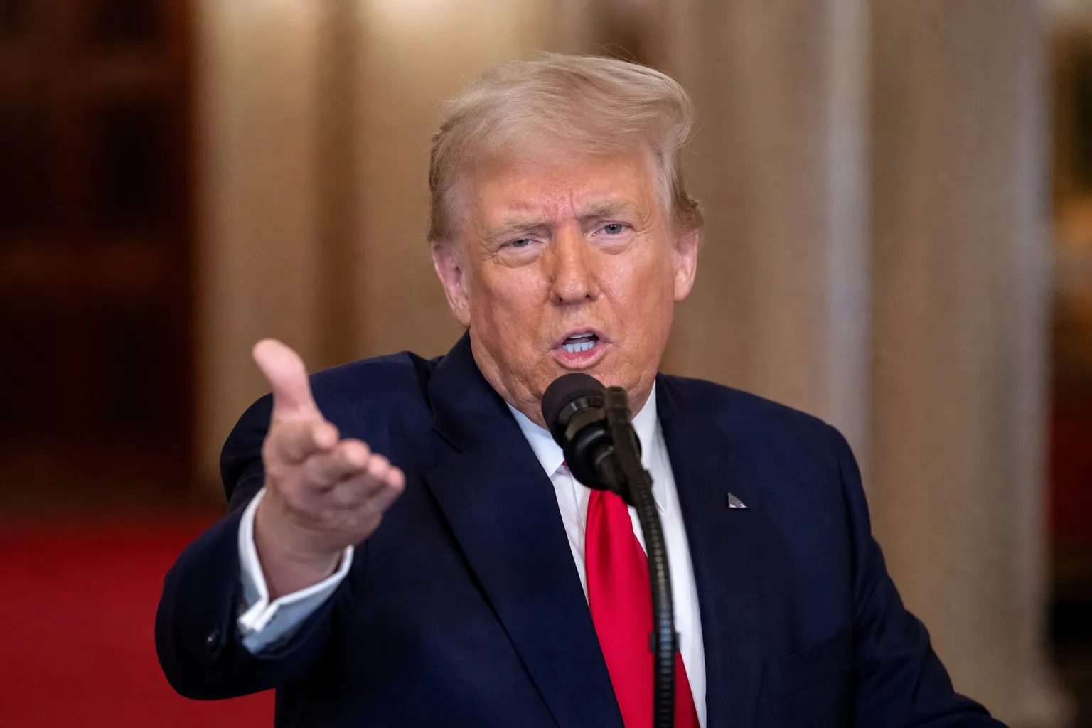 Трамп заявил о сокрушительной экономической операции против Ирана