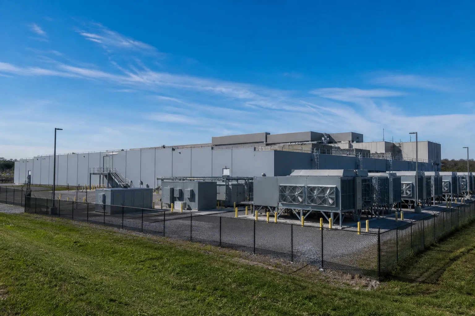 Trump criticizes opponents of data centers in the US