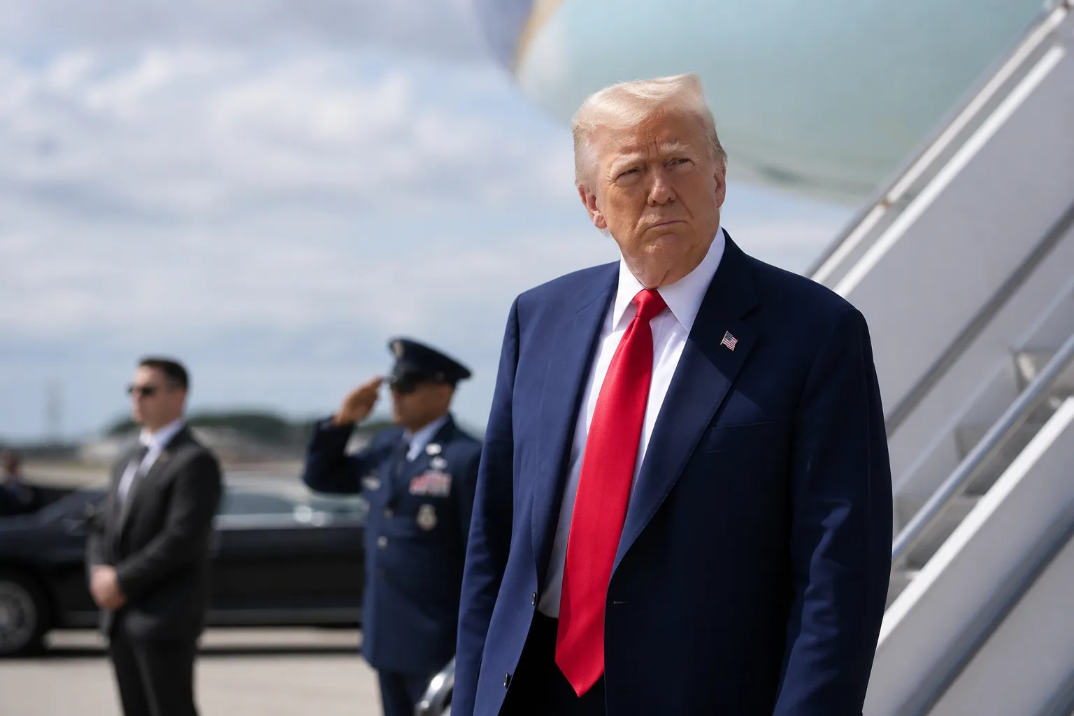 Трамп заявил о требовании компенсации от Ирана на мирных переговорах
