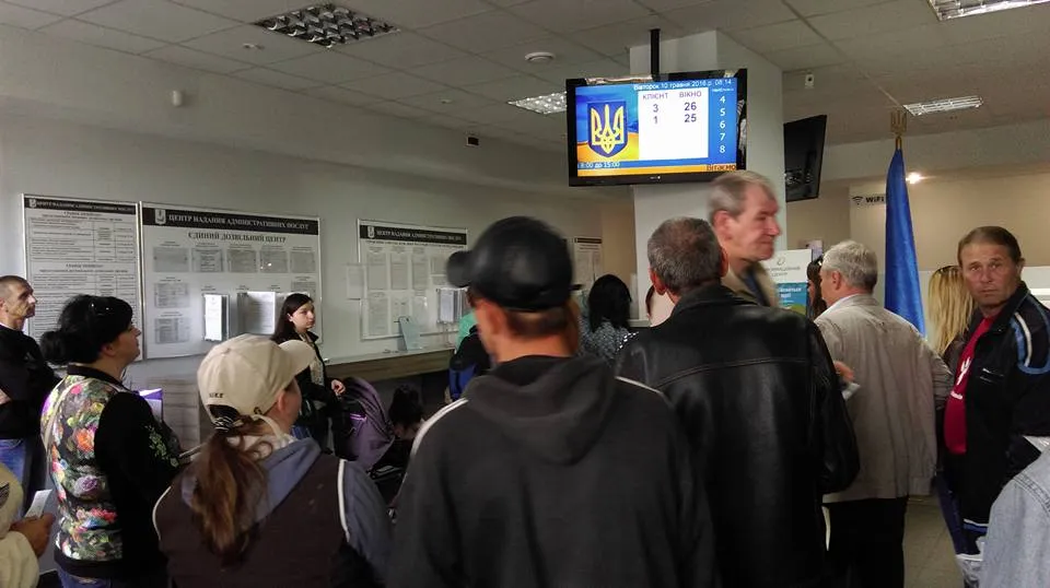 Відстрочки від мобілізації паралізували ЦНАПи, — активіст Андреєв