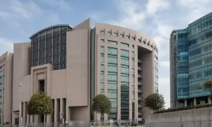 Франция выплатит гражданам по 100 евро из-за роста цен на энергоносители