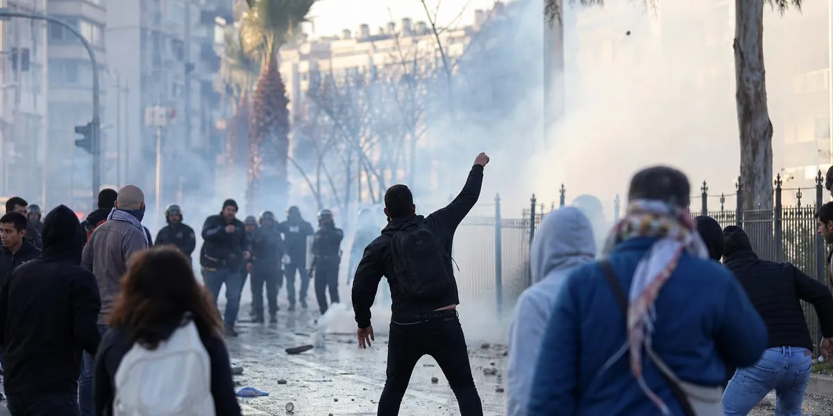 Police in Turkey use tear gas against LGBTQ+ protesters