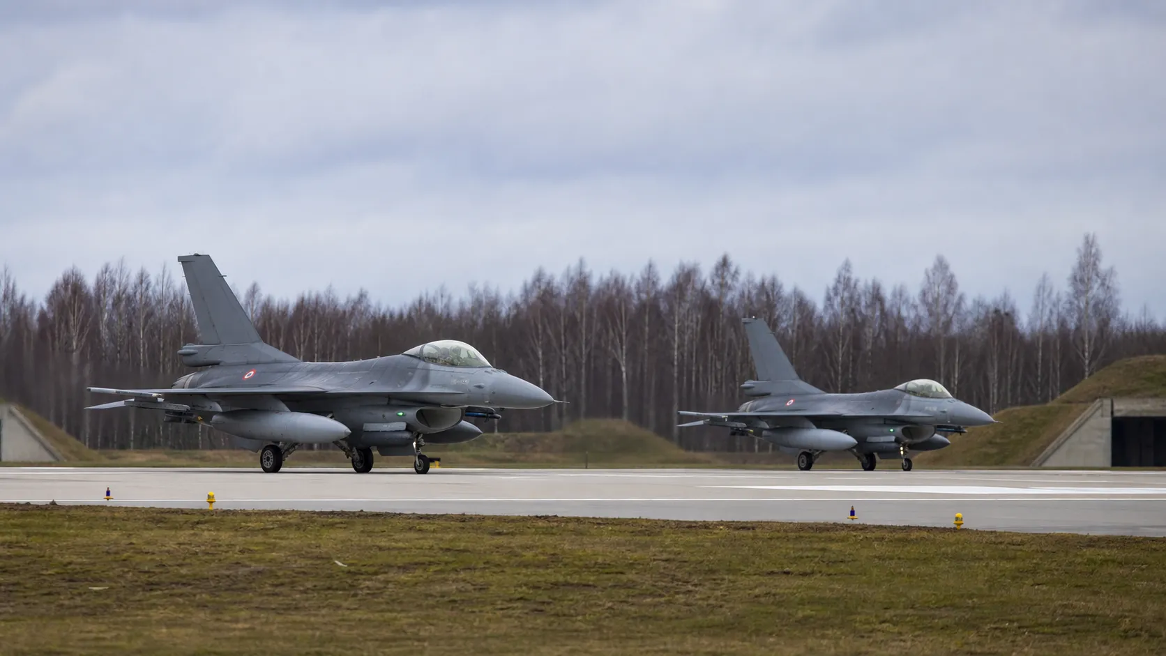 Tureckie myśliwce F-16 wylądowały w bazie lotniczej Lielvarde na Łotwie