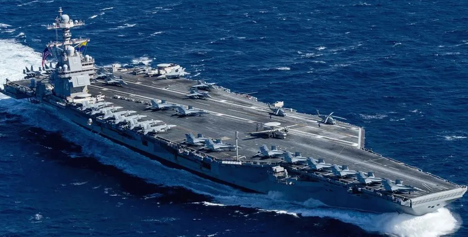 На авіаносці USS Gerald R. Ford спалахнула пожежа, яку гасили понад добу