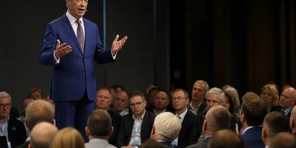 Rekordowy odsetek ankietowanych w Wielkiej Brytanii negatywnie ocenia Farage’a