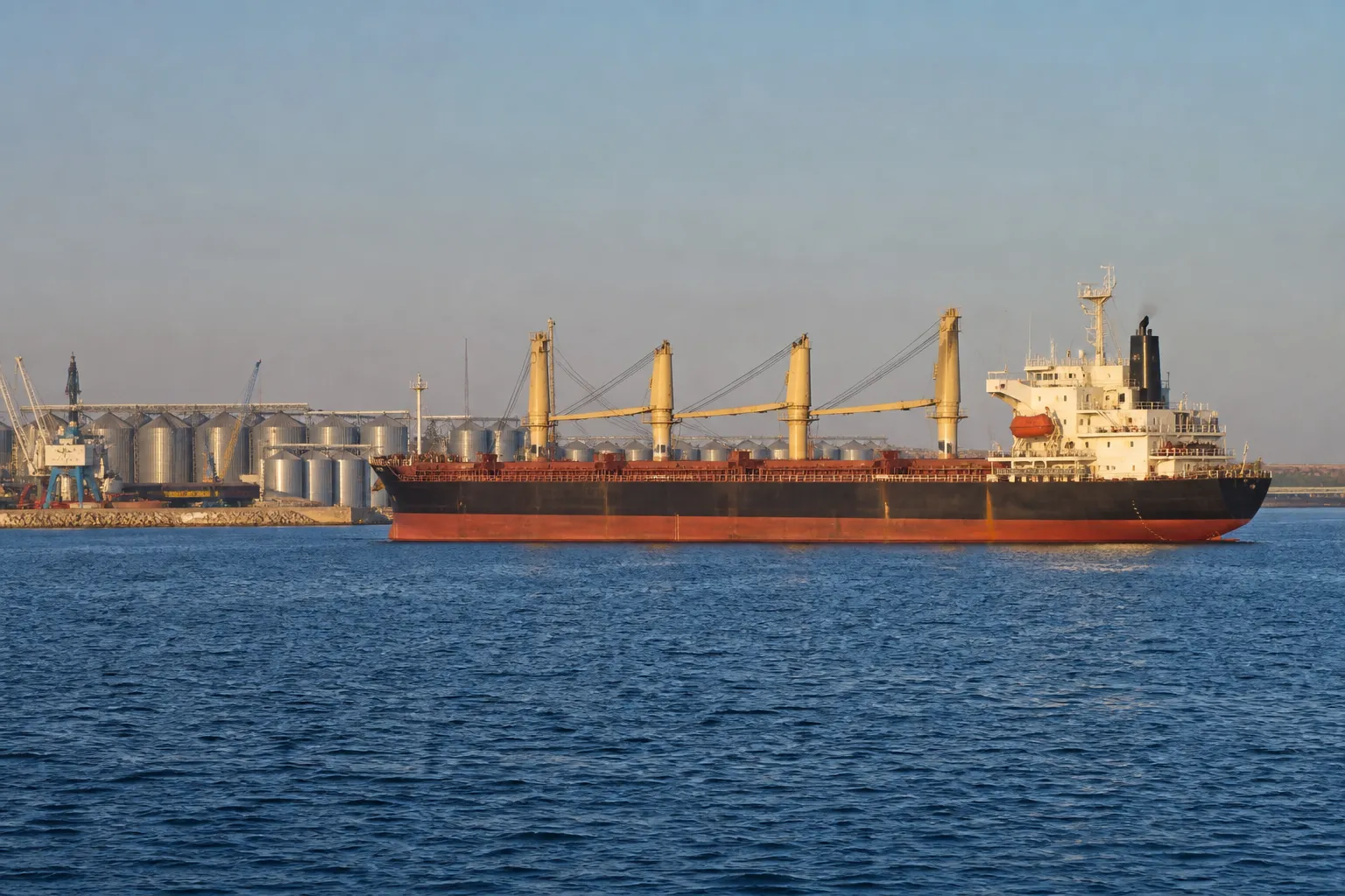 Reuters: Ukraine has called on Russia to stop attacking civilian ships in the Black Sea