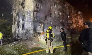В Киеве мужчине, получившему ранение во время ракетного обстрела, в «скорой» посоветовали подождать до отбоя