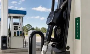 Пакистан ожидает второй груз СПГ из Катара через Ормузский пролив — OilPrice