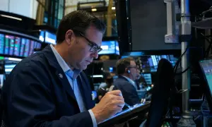 Украина получит от МВФ почти два миллиарда уже в следующем году - Fitch