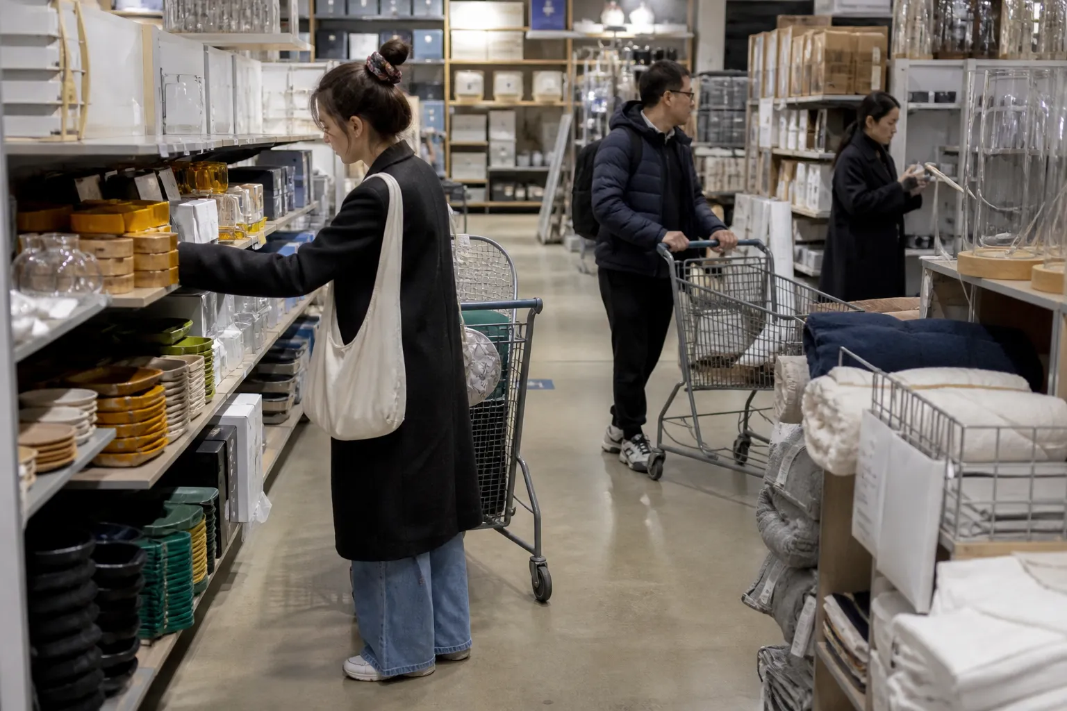 美国零售商以不同方式使用关税退款