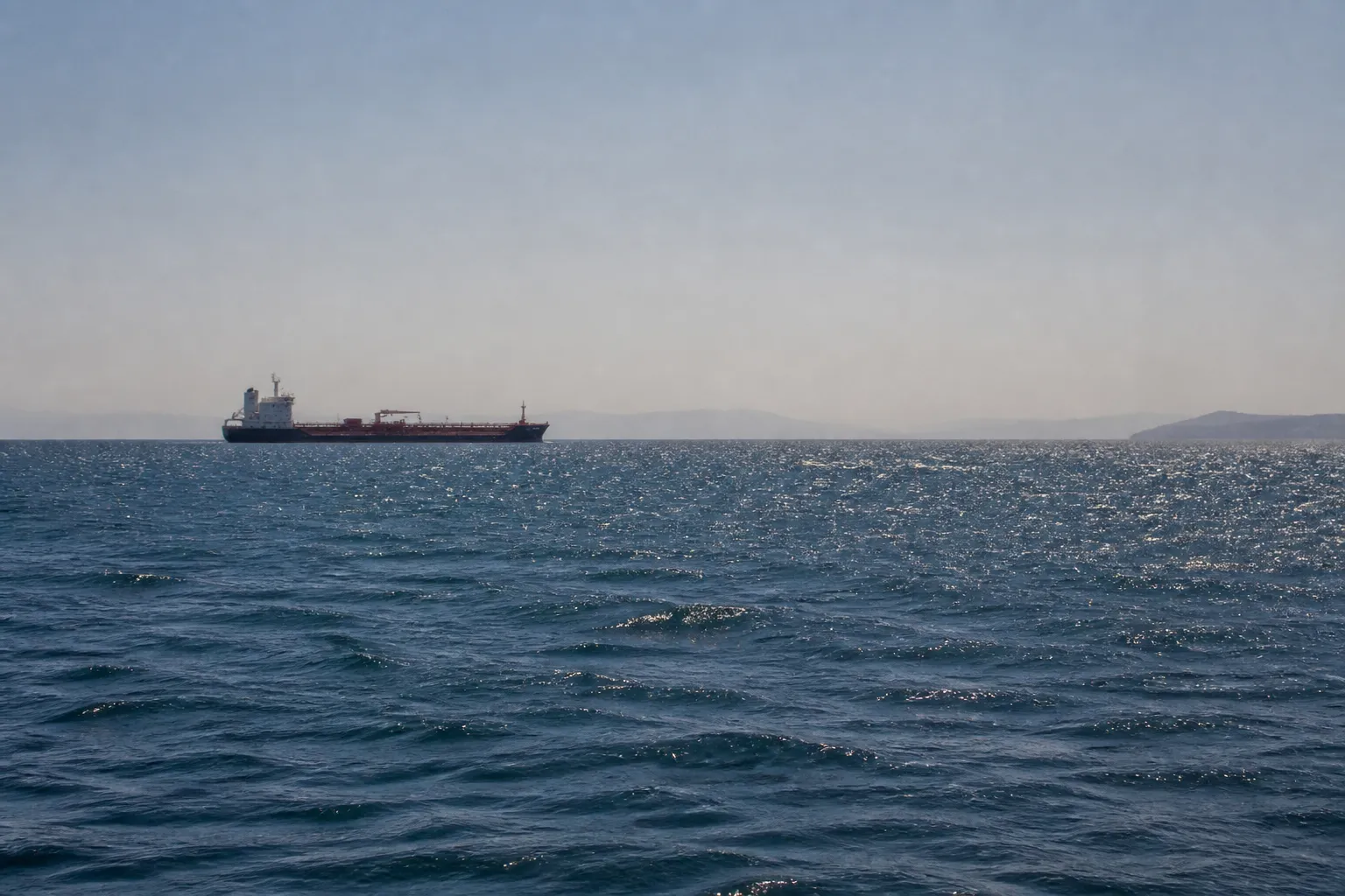 U.S. stock indices fell following Iran's statement on the Strait of Hormuz