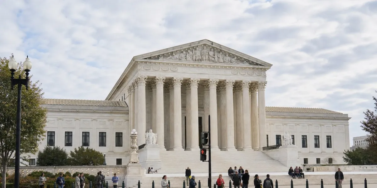 Sąd Najwyższy USA zezwolił administracji Trumpa na wznowienie deportacji — Cyprus Mail
