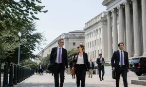 Лидера беларуской оппозиции оставили за решеткой