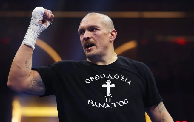 Олександр Усик нокаутував Ріко Верховена нокдауном: як пройшов бій