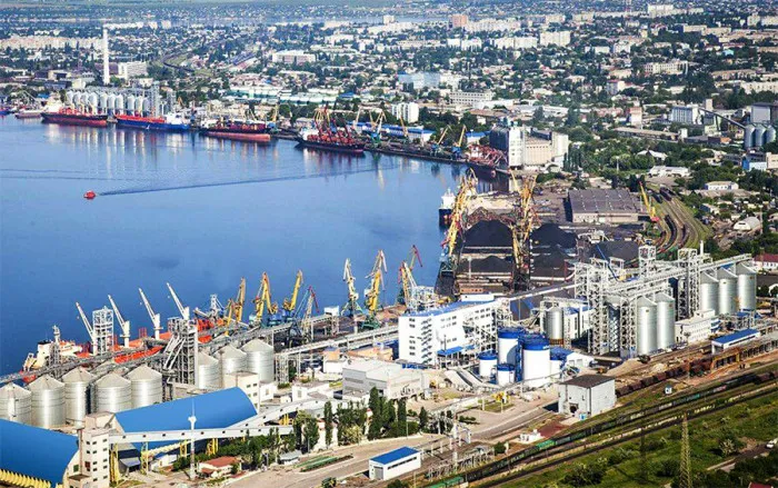 Українські морпорти від початку року обробили 40 мільйонів тонн вантажів