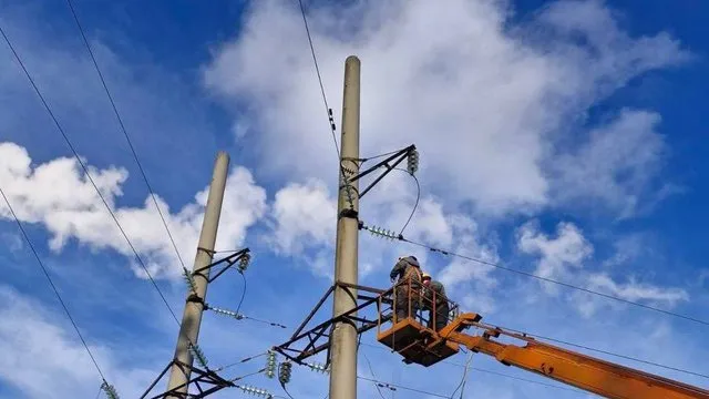 У Чугуєві після атаки РФ без світла залишилися понад 13 тисяч абонентів