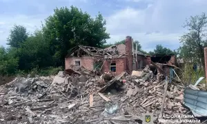 Росія знищила сортувальний центр Нової пошти у Києві, три людини загинули