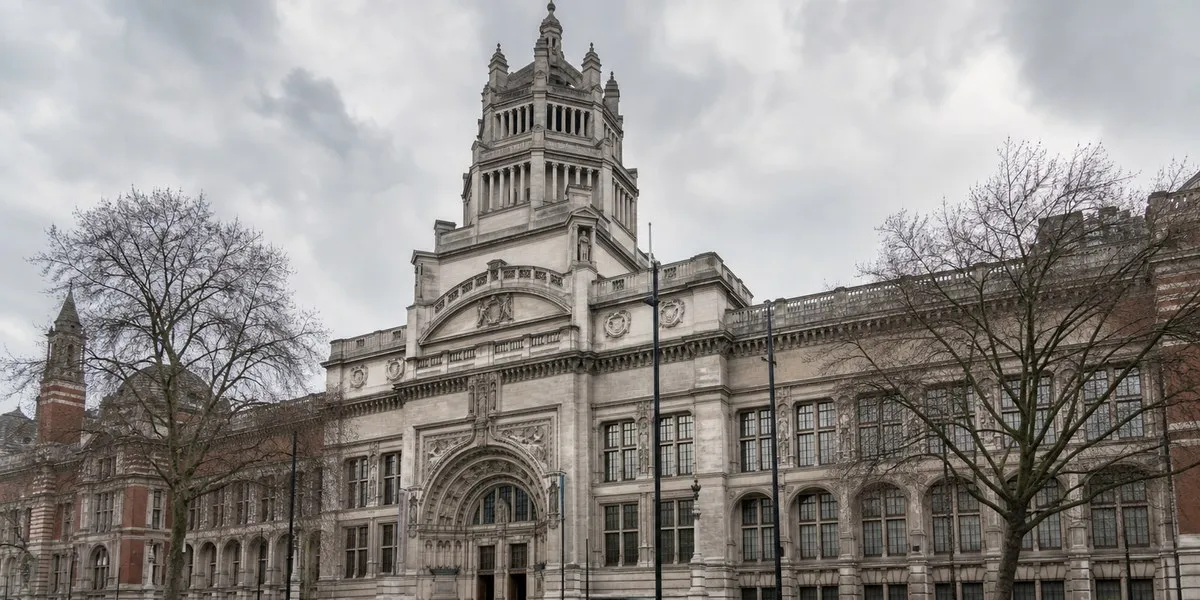 Pracownicy muzeum V&A w Londynie rozpoczęli dwudniowy strajk — Anadolu Agency