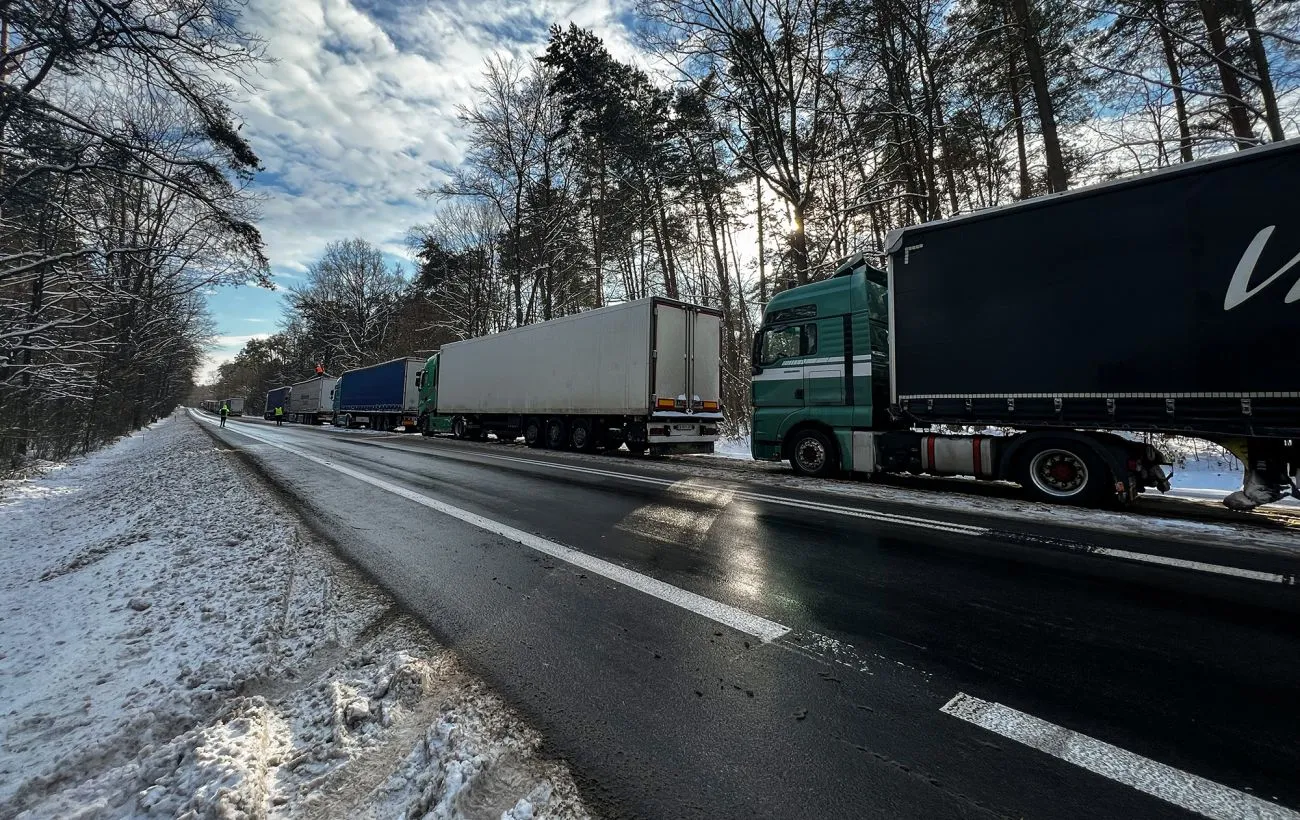 Молдова закрила два прикордонні пункти з Україною через негоду