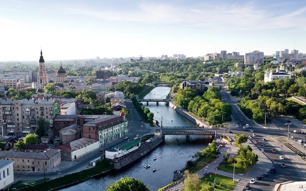 Вінниця і Чернігів стали лідерами рейтингу підтримки ЗСУ