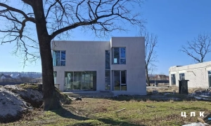 Відео: у центрі Києва горить костел святого Миколая