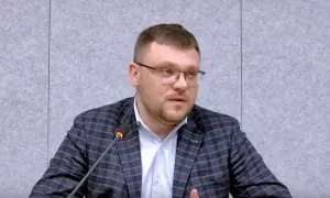 Кабмін працює над пошуком додаткових коштів для війська