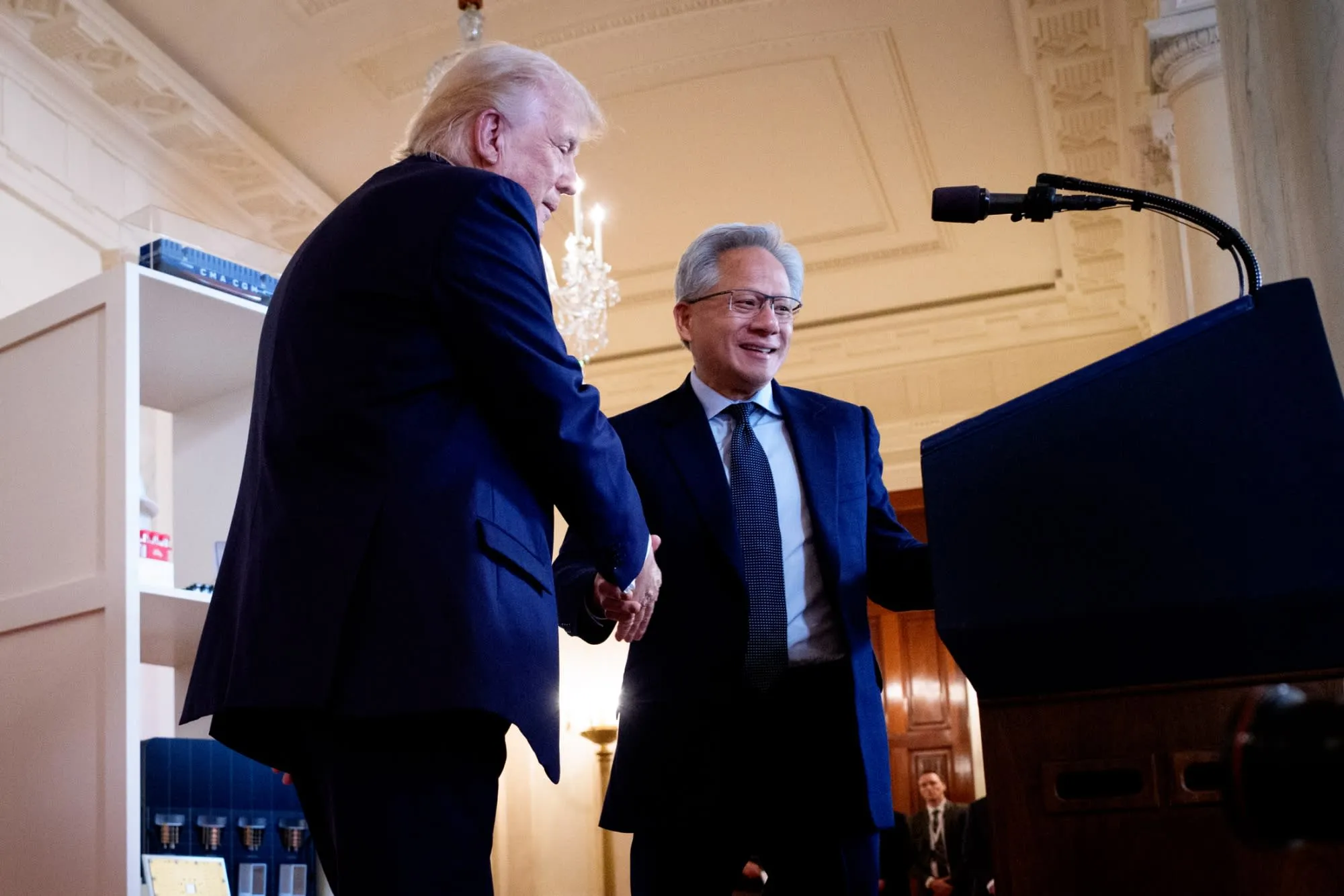 Трамп розширює доступ Китаю до чіпів Nvidia: нова етап у технологічній політиці США