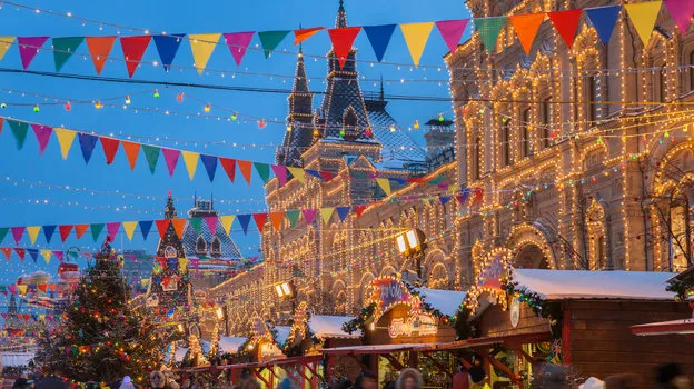 У Росії скасовують новорічні свята через війну проти України