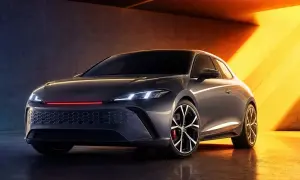 丰田将出租配备鸥翼门的Sera——Motor1