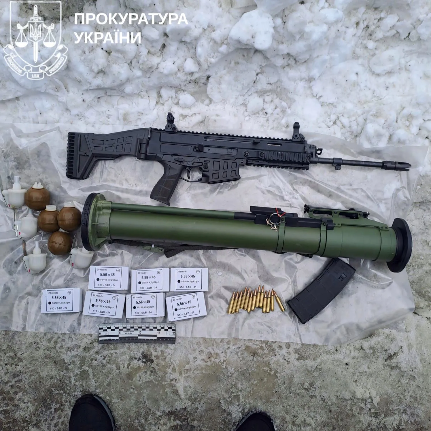 На Сумщині офіцер військової частини отримав підозру у продажі зброї та боєприпасів