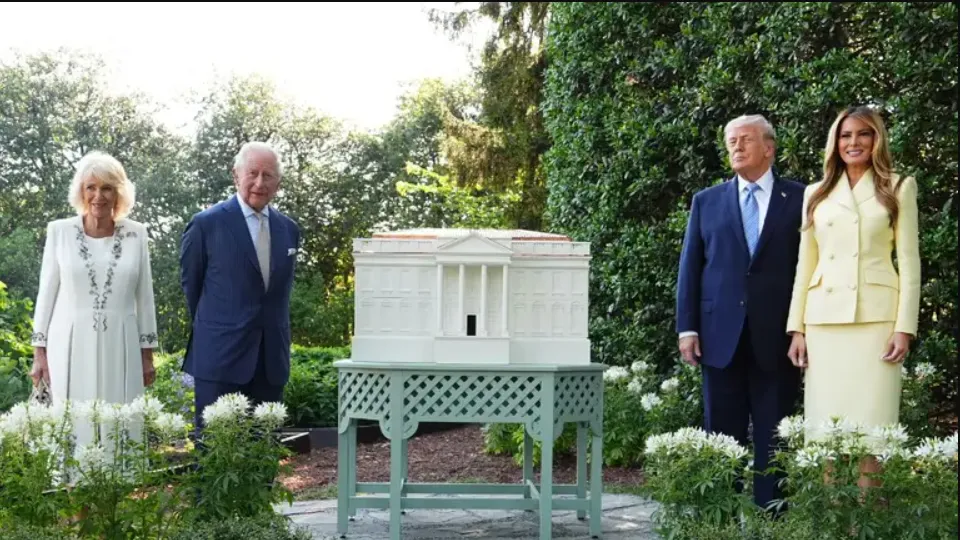 Відео: Трамп показав королю Чарльзу III вулики Білого дому