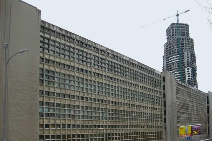 Експосадовиці ДРС оголосили підозру у справі привласнення майна заводу «Арсенал» Експосадовиці ДРС оголосили підозру у справі привласнення майна заводу «Арсенал»