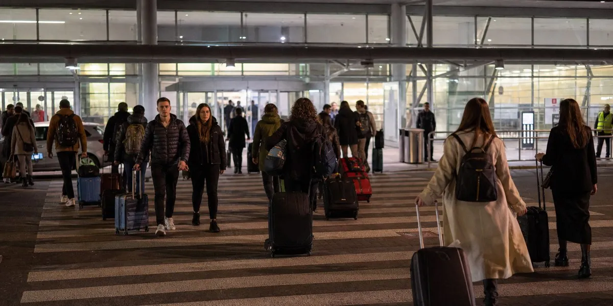 Departure areas at Warsaw Airport partially evacuated over unattended baggage