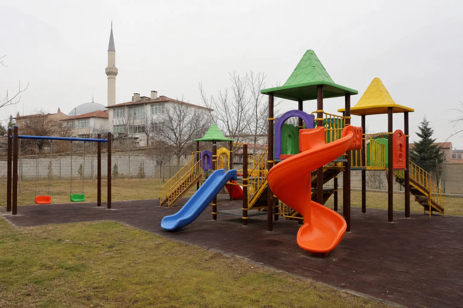 На Західному березі дитячий майданчик оголосили закритою військовою зоною