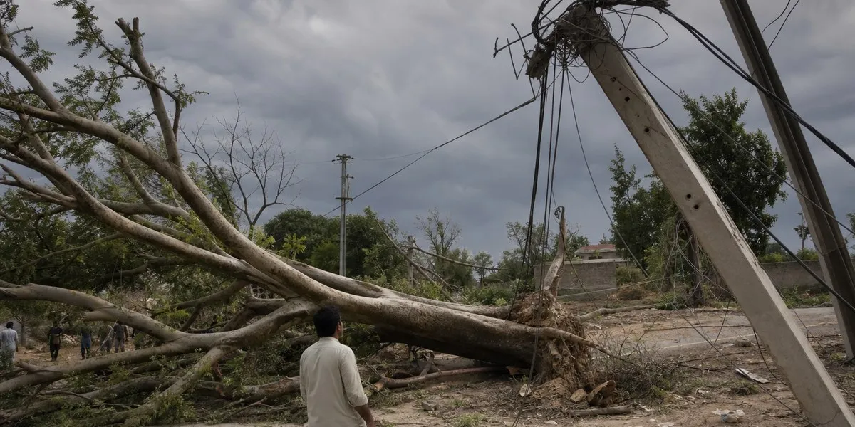 Windstorm cuts power to 16 grid feeders in Pakistan’s Swabi district — Dawn