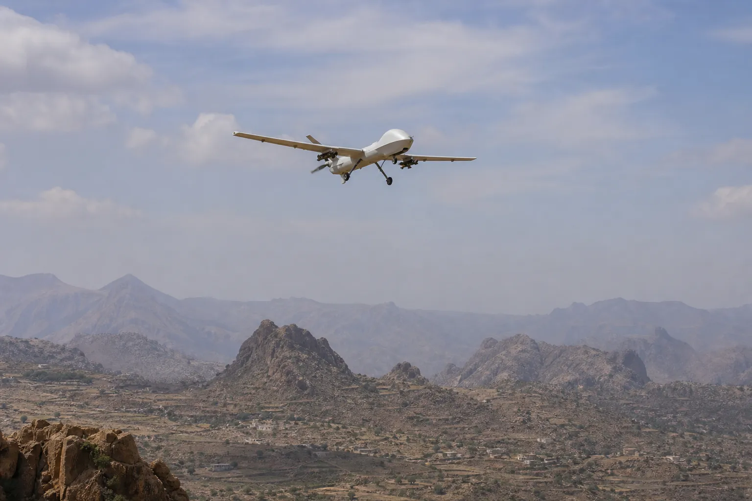 Yemeni government forces report drone strikes on Houthis