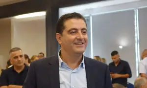 Макрон наградил Зеленского орденом Почетного легиона