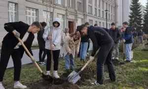 南非足协主席丹尼·乔达恩在南非连任第四届