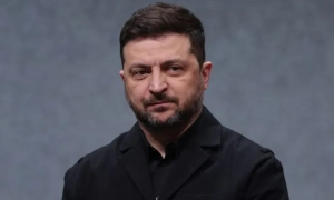  Фото: активісти на колесах перекрили Грушевського і вимагають спрощеного «розмитнення»