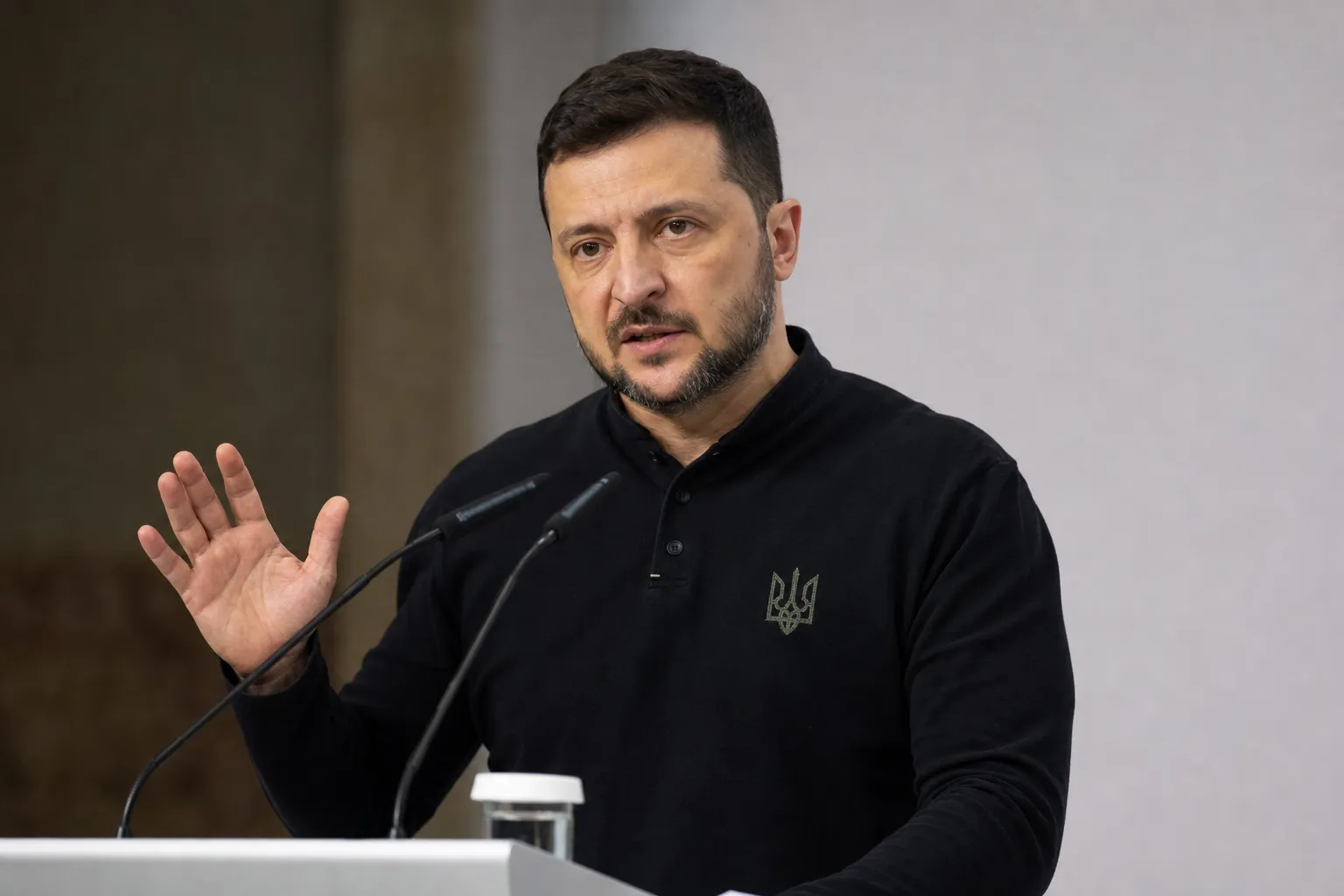 Zelenski przedstawił dwa scenariusze rozwoju sytuacji do zimy