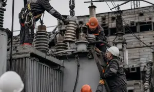 Оккупанты нанесли удар дроном по автомобилю в Херсонской области, пострадали две женщины