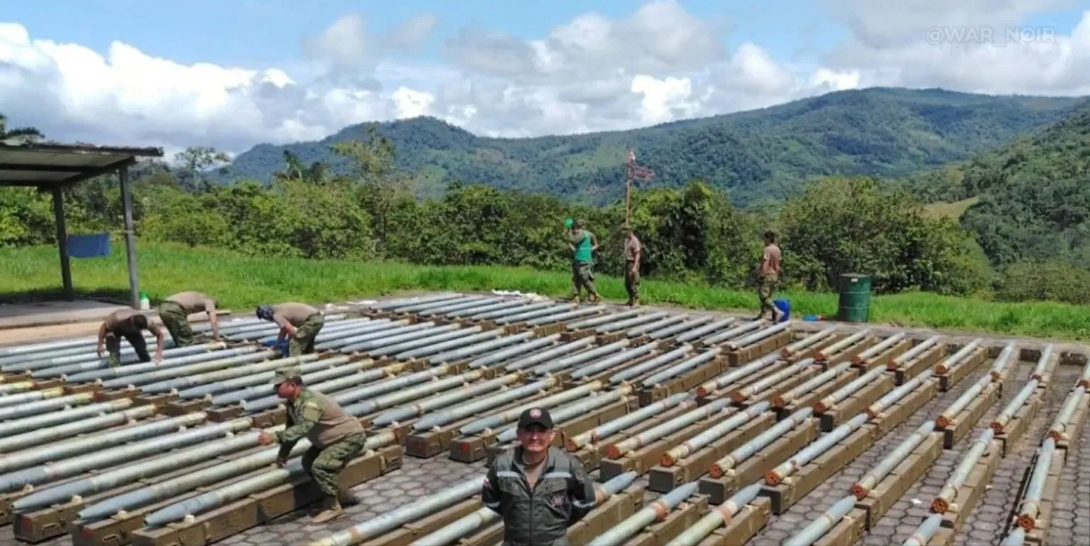 Armia Ekwadoru uderzyła «Gradami» w narkotrafik - wideo