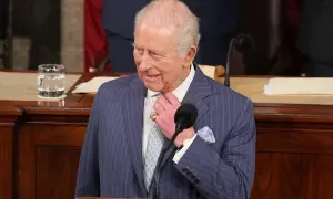 Трамп закликає Київ до мирного вирішення конфлікту, стверджуючи про «неминучу поразку»