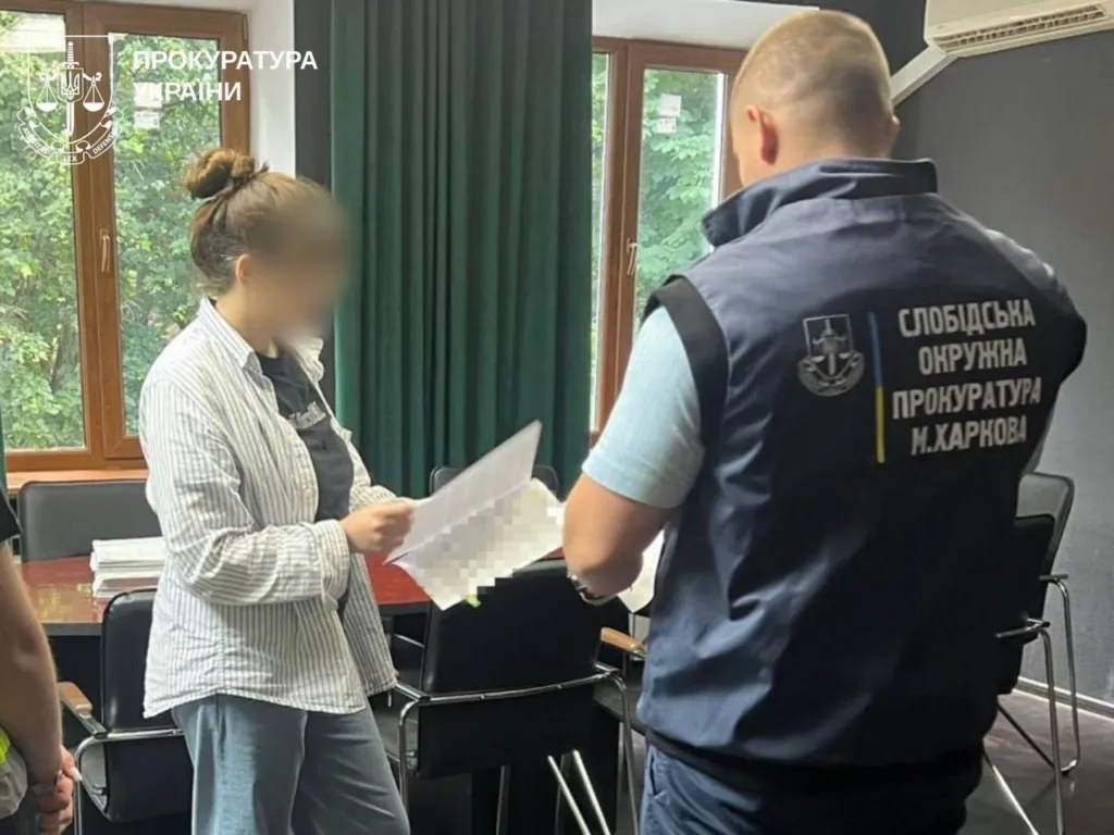 У Харкові 22-річній матері оголосили підозру за жорстоке побиття новонародженої доньки